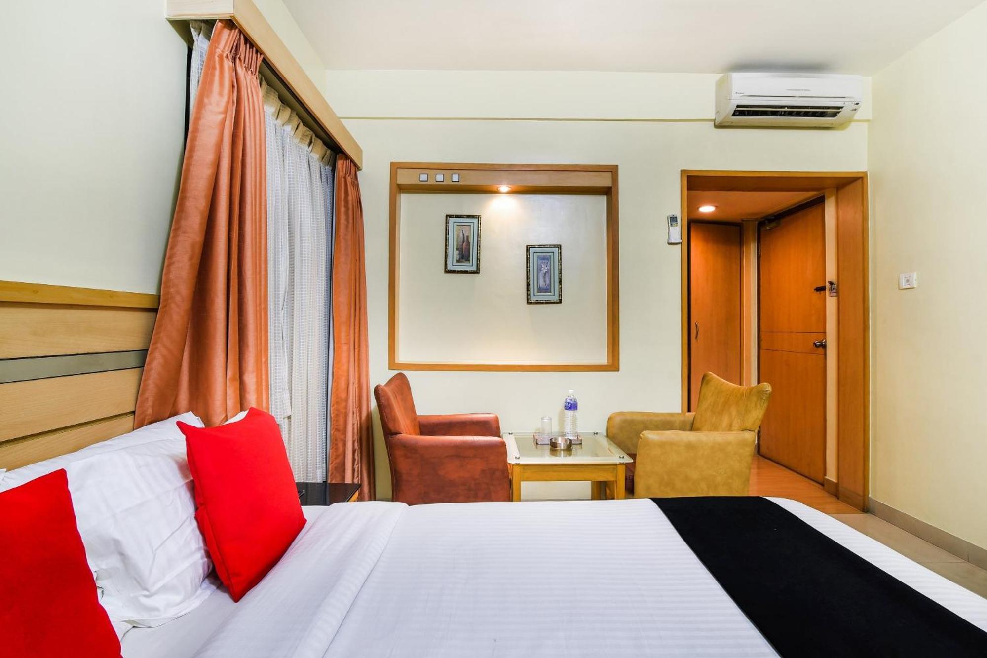 Super Capital O Grand Plaza Hotel Coimbatore Exterior foto